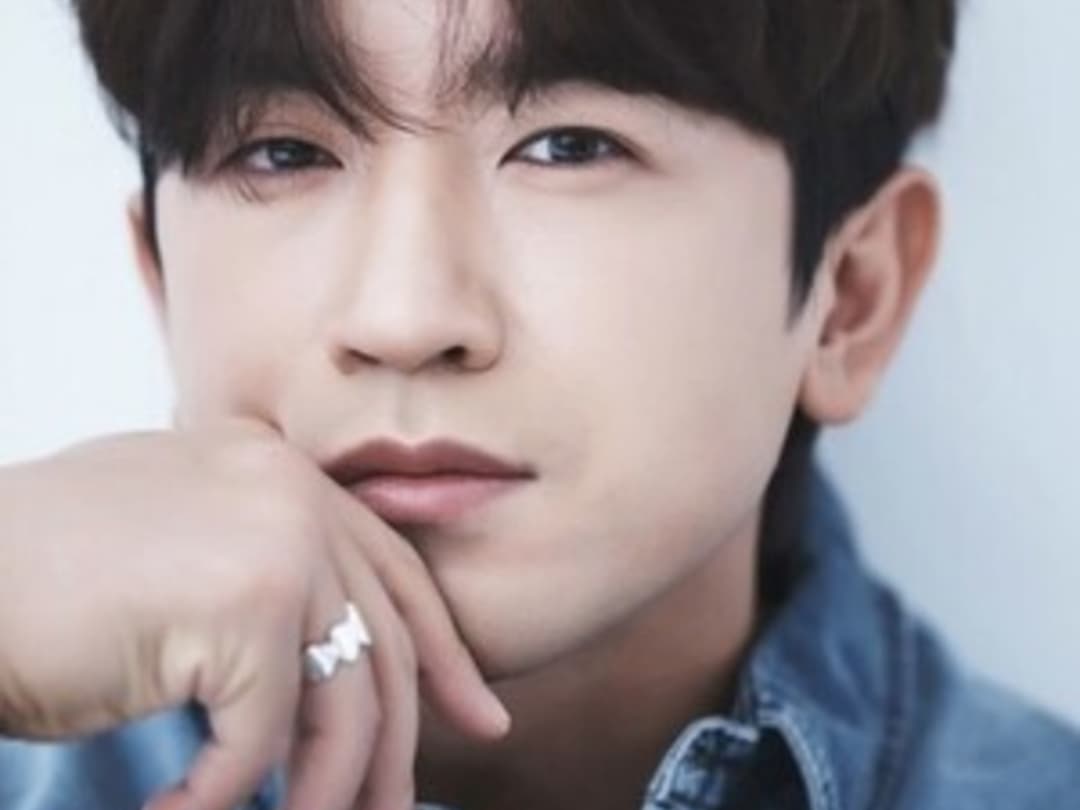 "오랜 인연과 한 가족 되기로" 신화 이민우 결혼…